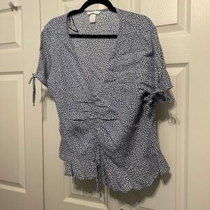 NWOT H&M Blue & White Floral Blouse